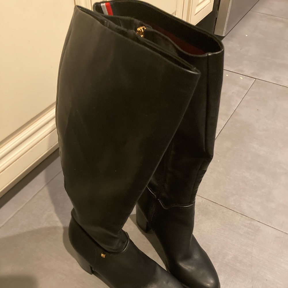 Knee high boots !